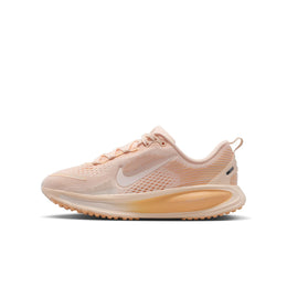 Nike Unisex-Child Vomero 18 (Little Kid/Big Kid)