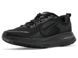 Nike Unisex-Child Vomero 18 (Little Kid/Big Kid)